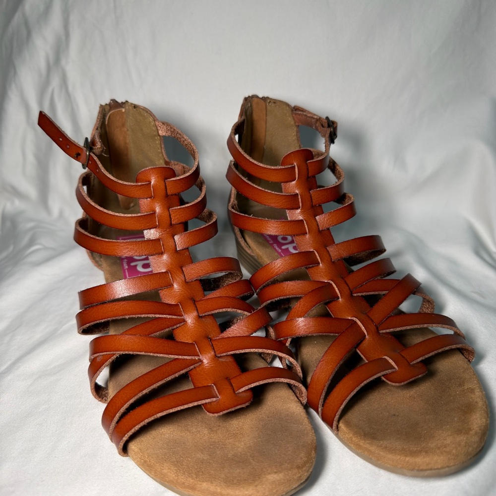 POP Brown memory foam Gladiator Sandals size 7